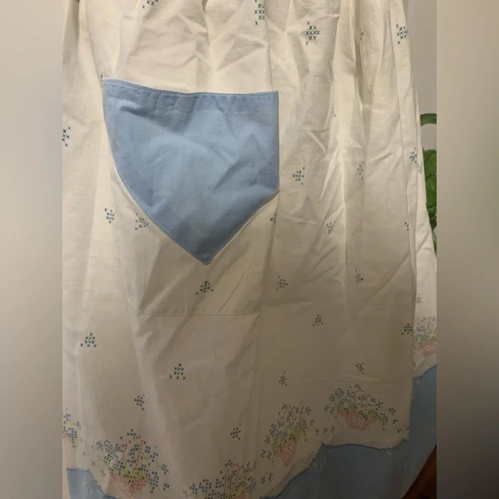 Vintage Half Apron Blue And White Floral Teapot Print Pocket Cottagecore 50s 60s